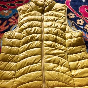 Old Navy Puffer Vest